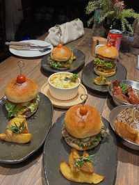 YellowStone Bar&Grill