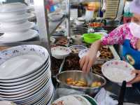 ร้านก๋วยจั๊บเก่าแก่ในตำนานเมืองแปดริ้ว
