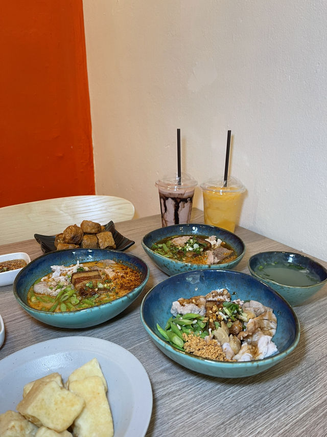 Nooze Nooze Noodles ร้านก๋วยเตี๋ยวสุดแซ่บย่านอารีย์