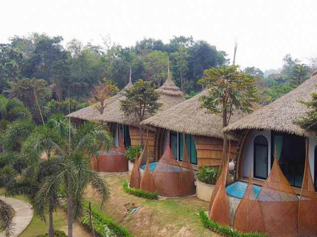 บินหลา ราฟท์ รีสอร์ทกลางสายน้ำ
