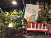 ร้านอาหารท่าลาด
