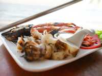 นั่งชิล ริมทะเล ที่เกาะเสม็ด samed seaside