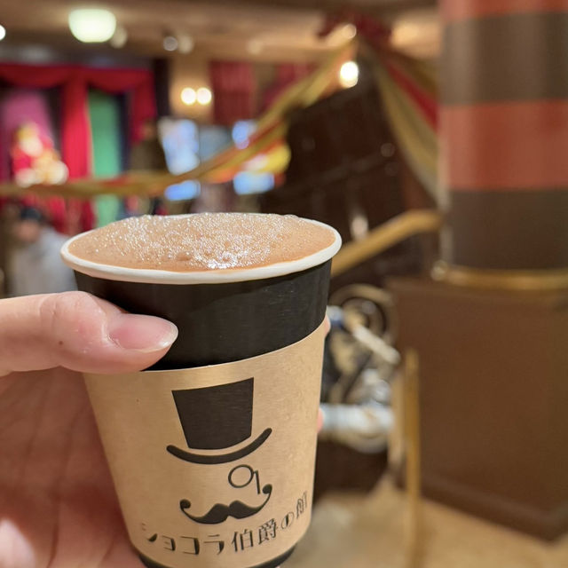 蛇口からチョコレート🍫⁉️夢のチョコレート館
