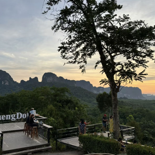 🌄 Krabi Hidden Gem: Best Hotel & Sunrise Spot! 🛏️🌴