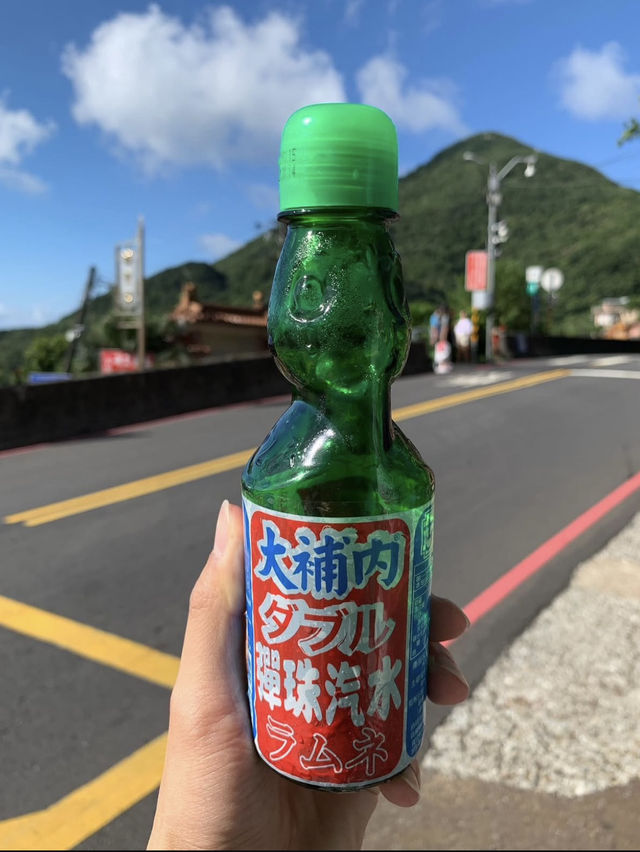 《九份時光散步：山海之間，一場緩慢又溫柔的遇見》