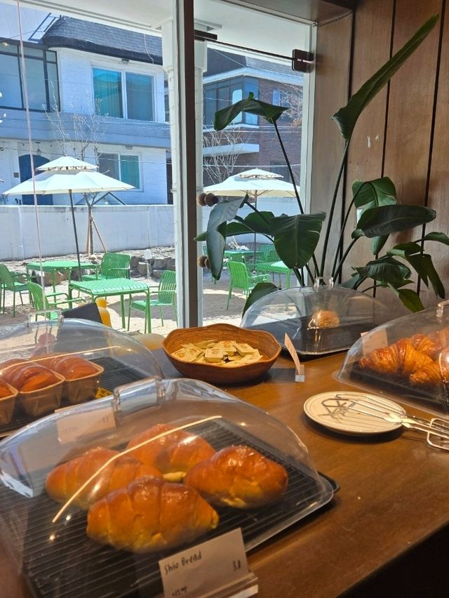 홍대에서 찾은 고즈넉한 주택감성 카페 ' 아벨롭(Avelop) ' 카페☕️