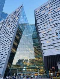 Guangzhou Library – The City’s Grand “Book Mountain”  