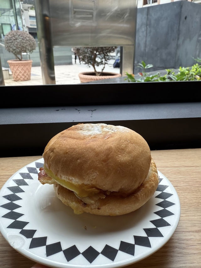 Winstons Coffee (Sai Ying Pun) Where Killer Coffee Meets Great Vibes