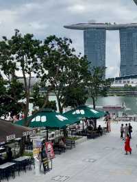 I Met a Spitting Lion-Fish at Merlion Park Singapore