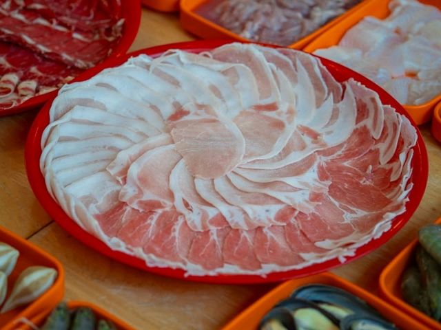 ร้านชาบูสุดฟินมาสี่จ่ายสาม พัทยา
