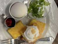 Elegant Breakfast at Hoshino Coffee 