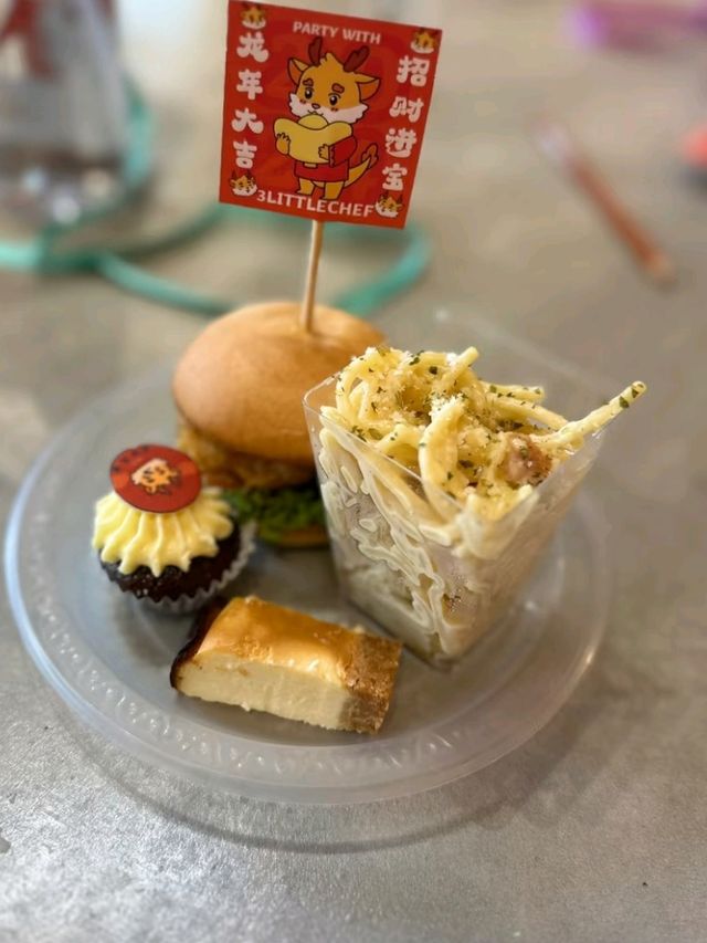 🏨 Trove Hotel Johor Bahru – Trendy Stay with Café Delights ☕🍰