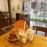 Axiss Tokyo Cafe
