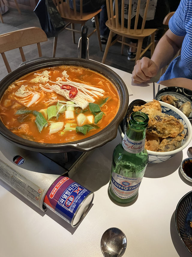 전통과 현대가 어우러진 한식 다이닝, 다이닝 목로
