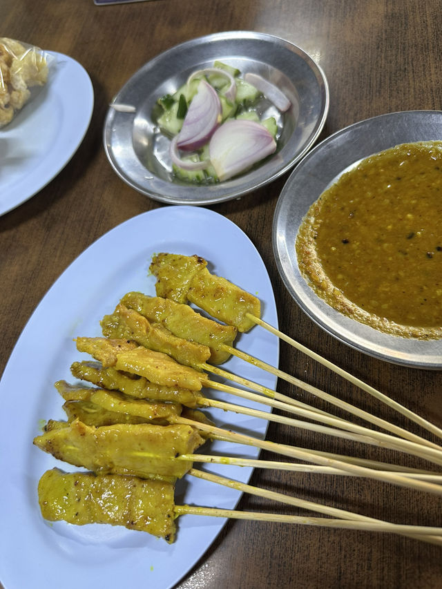 หมี่ต้นโพธิ์ – ตำนานหมี่ฮกเกี้ยน 70 ปีที่ภูเก็ต