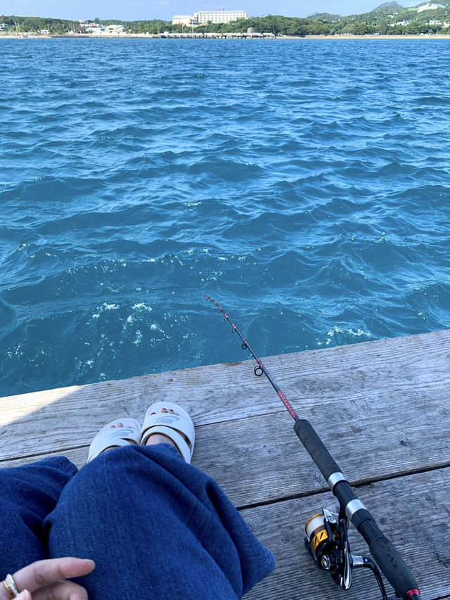 沖繩水納島海屋釣魚：海上木筏的悠閒漁樂體驗