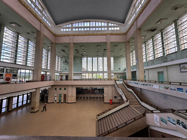 【ダルエスサラーム駅｜タンザン鉄道の出発点🚉✨】