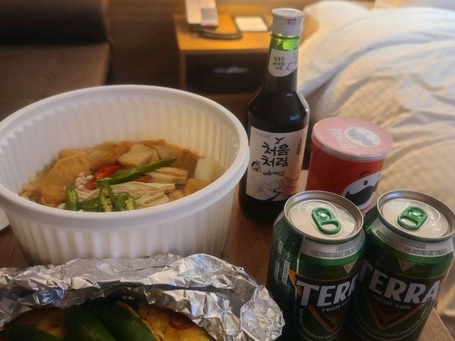 머큐어 앰배서더 서울 홍대 슈페리어 디럭스 킹 (발코니&웰컴 미니바)