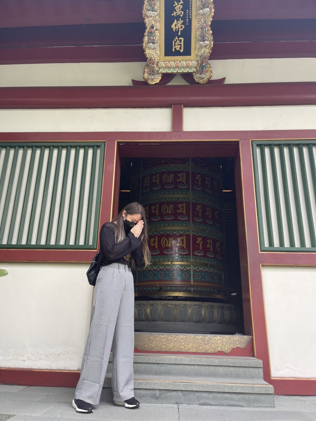  🛕 วัดพระเขี้ยวแก้ว สิงคโปร์ – ไหว้พระกลางสิงคโปร์