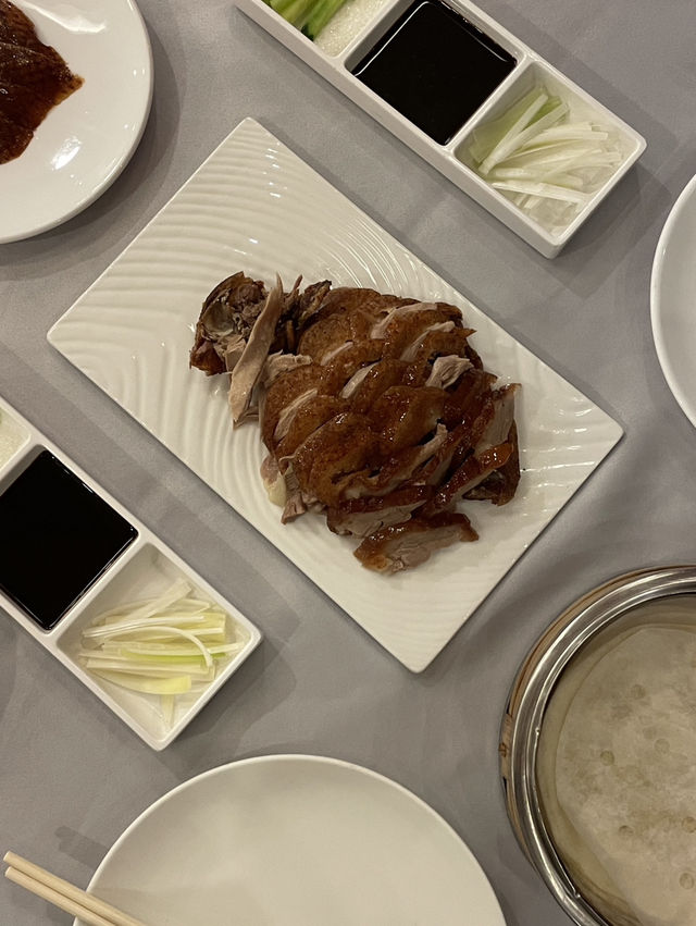 中国人の友達に現地で美味しい北京ダックが食べたい!!って言ったら教えてくれたお店"全聚德(上海浦东店)"🇨🇳 中国人の友達に現地で美味しい北京ダックが食べたい!!って言ったら教えてくれたお店"全聚德(上海浦东店)"🇨🇳