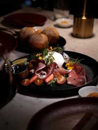 Alma Restaurant 