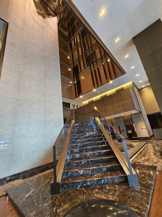 Luxury in Motion, Okura’s Cantilevered Dreams