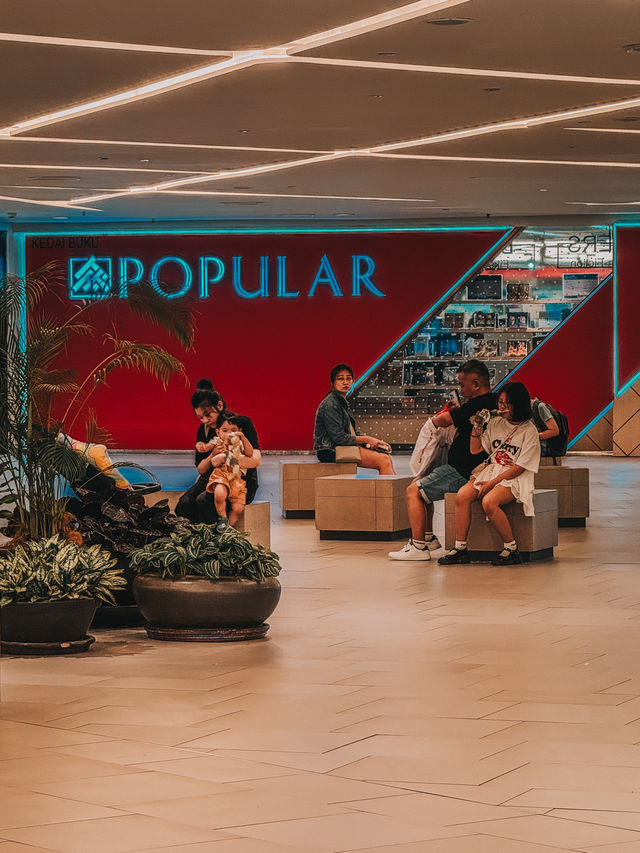 A Book Lover’s Retreat – Rediscovering Stories at Popular Mid Valley