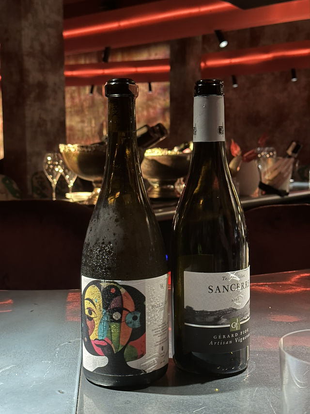 Discovering Big Wine Freaks: A Unique Wine Bar Experience in Singapore 🇸🇬 