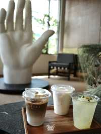 แวะมาชวนไปคาเฟ่ย่านเจริญกรุง...