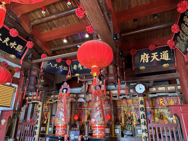 慢遊馬祖北竿:在風與石之間,遇見時間的溫柔🧭 慢遊馬祖北竿:在風與石之間,遇見時間的溫柔🧭