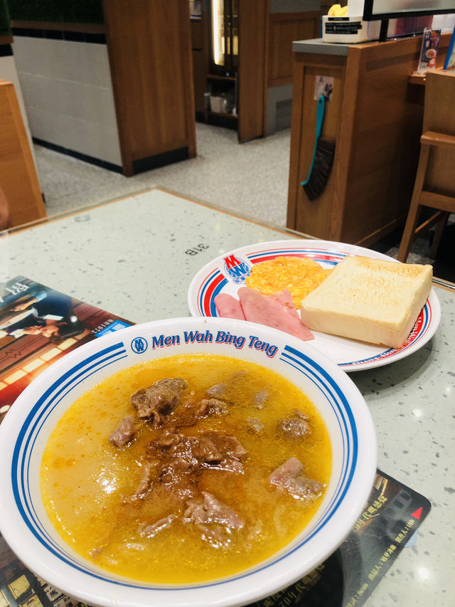 很美味的常餐🍜🍳🍞很滿足