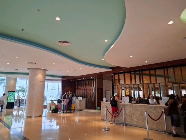 位於陽東夜市旁的 Seashells Phu Quoc Hotel & Spa，是旅客到富國島時最受歡迎的五星級酒店之一。