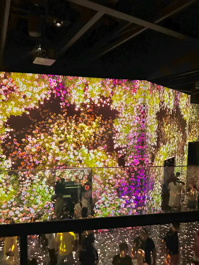 光と芸術の饗宴、釜山アルテミュージアム