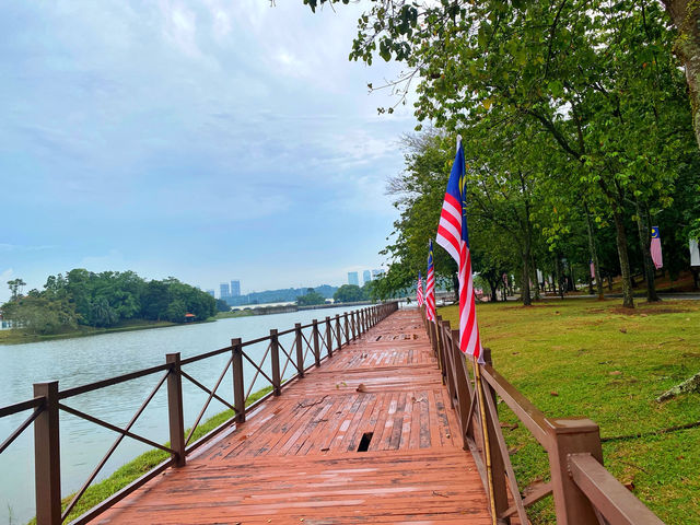 Lake Broadwalk Taman Botani Putrajaya – A Scenic Escape in the Heart of Nature