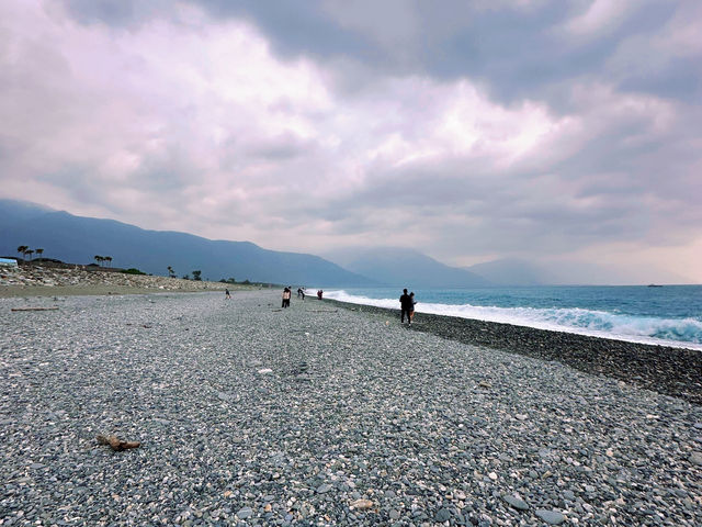 I Could’ve Sat Here All Day — Qixingtan Beach Is That Peaceful