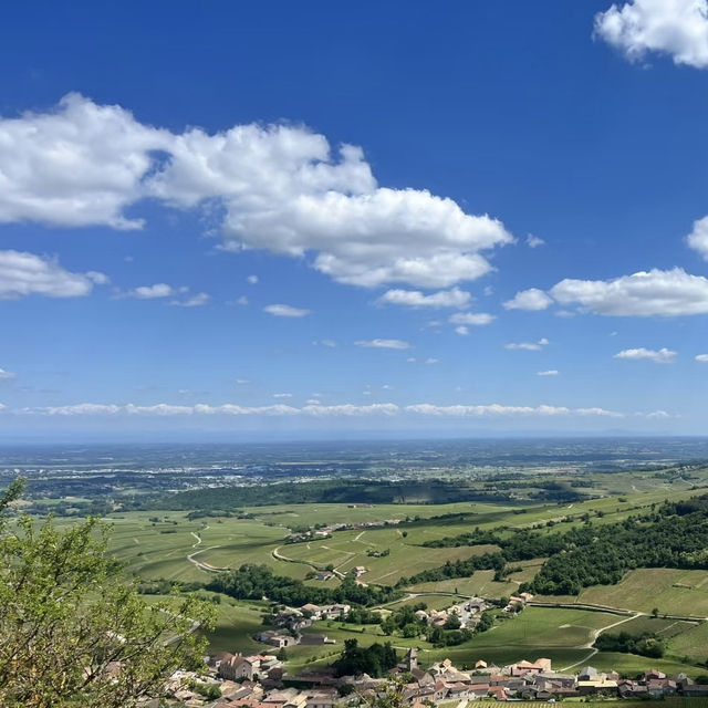  Roche de Solutré – A Cliffside Icon of Burgundy