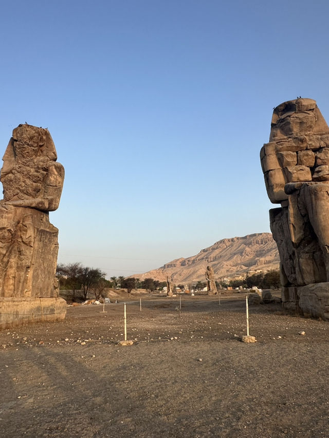🌟 Colossi of Memnon – Luxor, Egypt