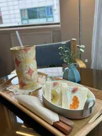 사당동 골목 앞, 전시공간 같은 아늑한 카페🦢🤍