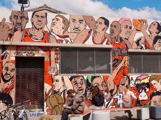 Melbourne, where nature and urban life coexist harmoniously.