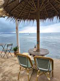Fat submarine cafe and restaurant  เกาล้าน