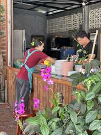 “ลาบเหนือแท้ ๆ ที่เชียงราย — ร้านลาบกำนันดวงแก้ว” 