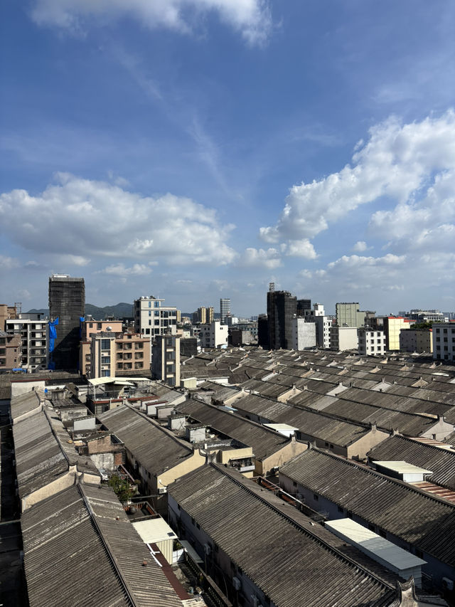 เดินตลาด Huaqing Agricultural Products Market