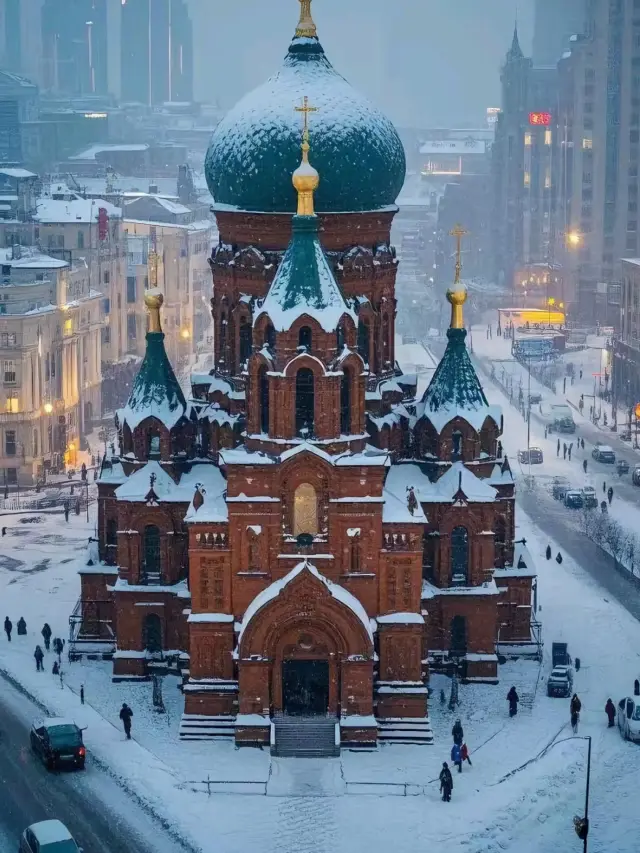 哈爾濱冬夜｜金光中的聖索菲亞教堂