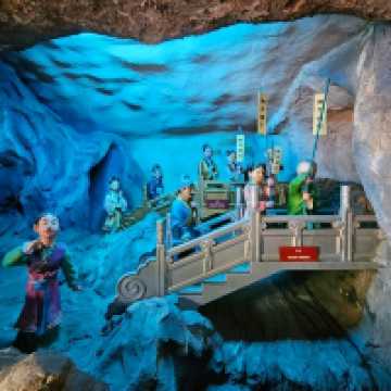 Had an afternoon to kill so I brought my kids to Hell Seriously though, Haw Par Villa is pretty awesome.