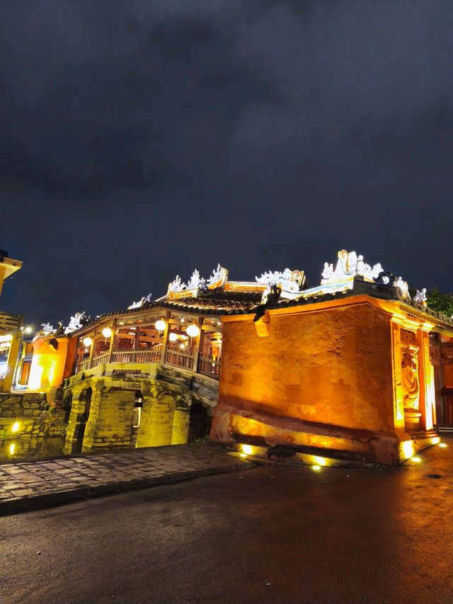 Hoi An Old Town, Coconut Boat & Morning Glory Restaurant