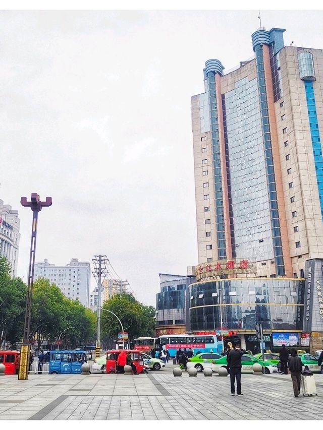 ที่พักทำเลดี ใกล้สถานีรถไฟความเร็วสูงฮั่นจง