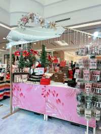 🎄 Festive Finds at One Utama Old Wing: Your Christmas Gift & Photo Spot!