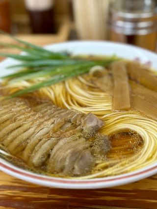視覺效果震撼的「笠岡拉麵」🍜