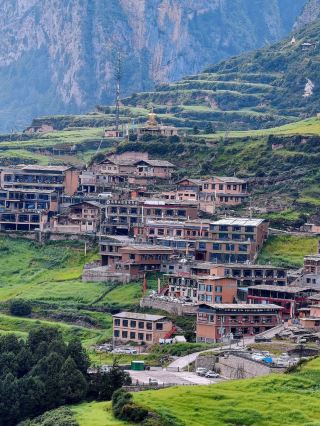 🏔️ Zhagana | A Tibetan Village Above the Clouds