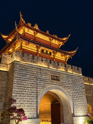 đ Nanqiao (ĺ楼) | Nanqiao Bridge, an ancient bridge over 2,000 years old.
